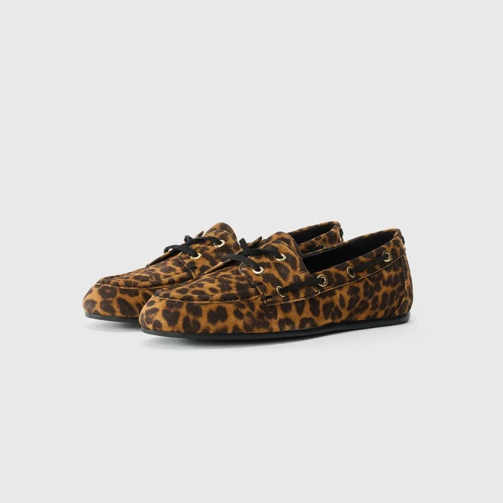 STUART WEITZMAN TINSLEY LEOPARD BOAT SHOES - BROWN/BLACK Size 6.5